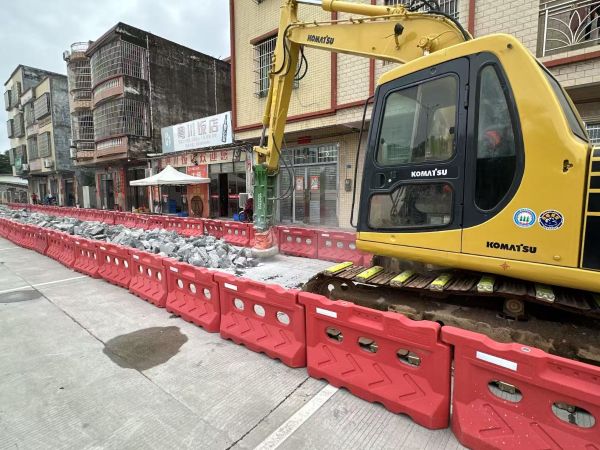 3、路面破除施工